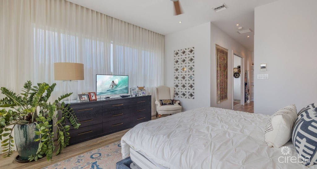 Shore Club #4  Stunning Condo With Unobstructed Ocean Views