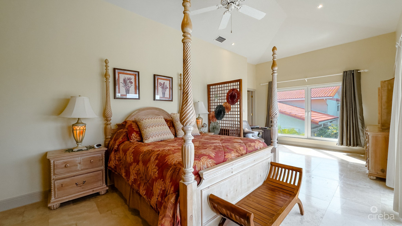 Raleigh Harbour  Penthouse With  Dock