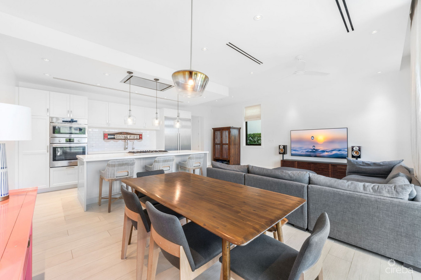 Olea 107, Seven Mile Corridor