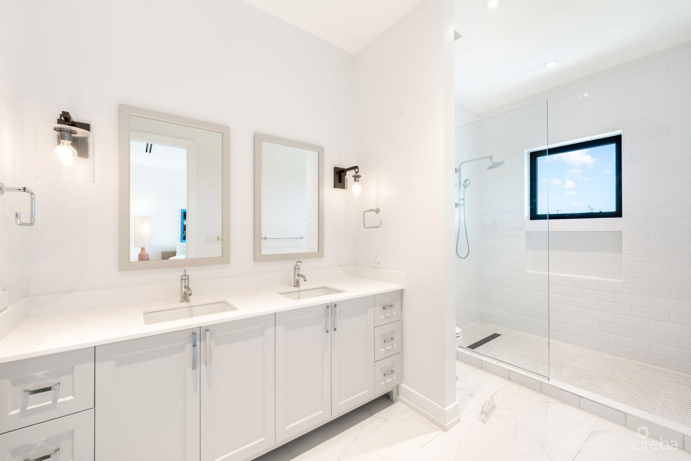 Olea 107, Seven Mile Corridor