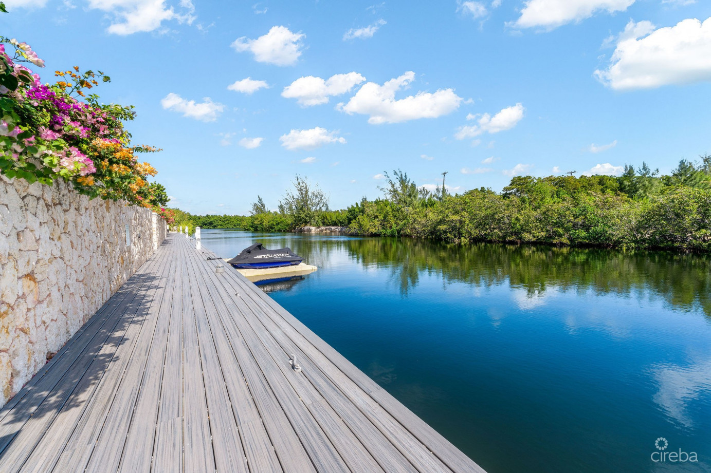 Olea 107, Seven Mile Corridor