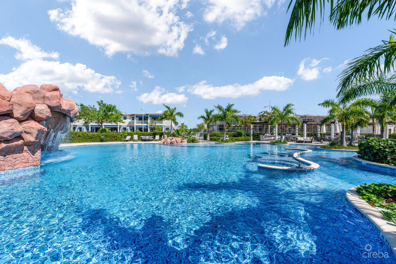 Olea 107, Seven Mile Corridor