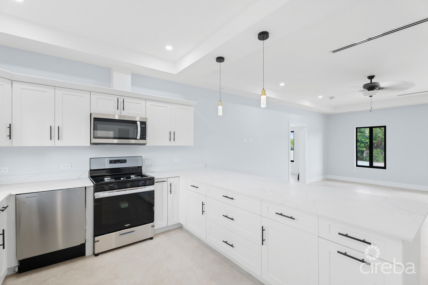 #2 Brand New 3 Bed 3.5 Bath Duplex -  Lookout Gardens