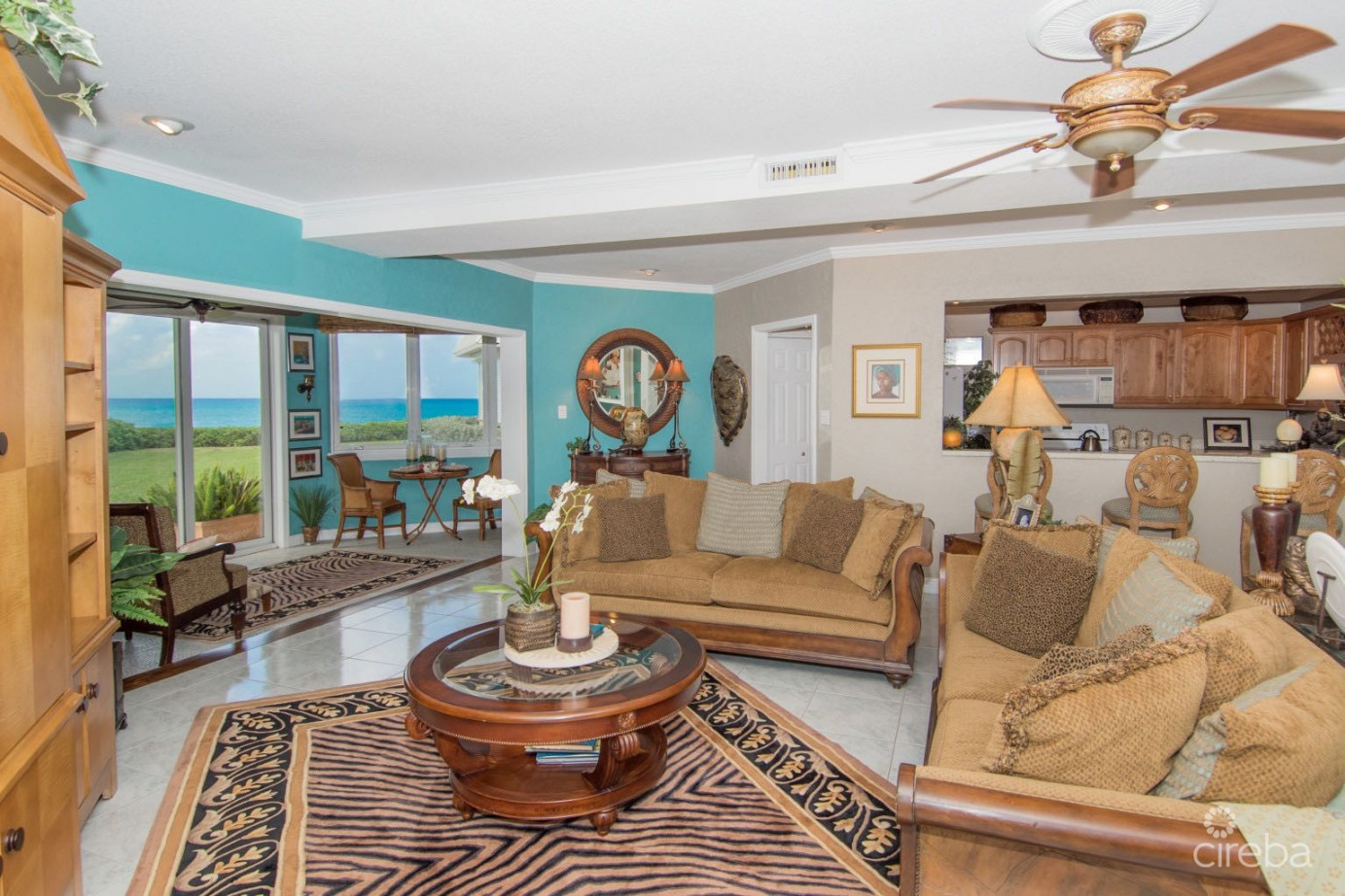 Poinsettia Ocean Front A3