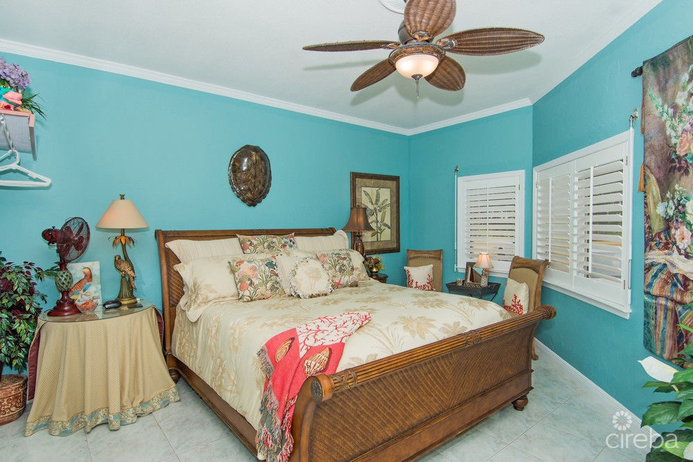 Poinsettia Ocean Front A3