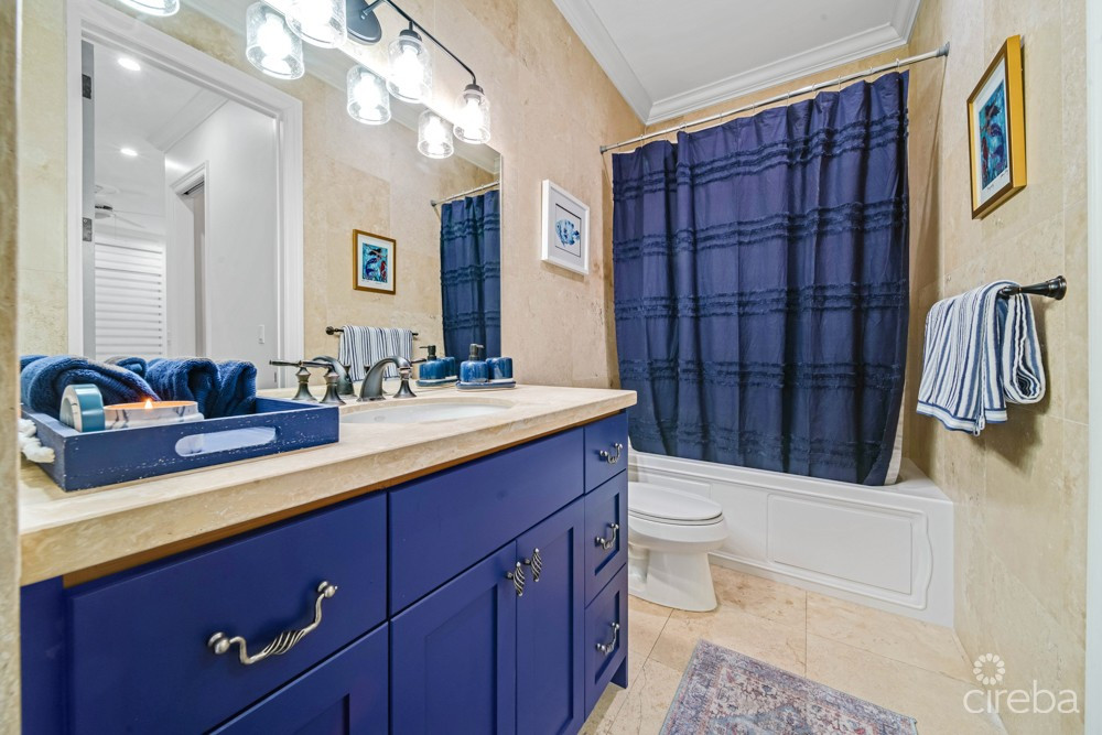 Kisha 105  2bdrm Waterfront Walkout  -coastal Chic Corner Unit