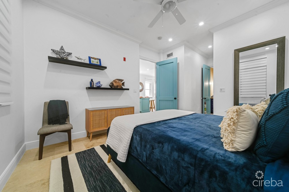 Kisha 105  2bdrm Waterfront Walkout  -coastal Chic Corner Unit