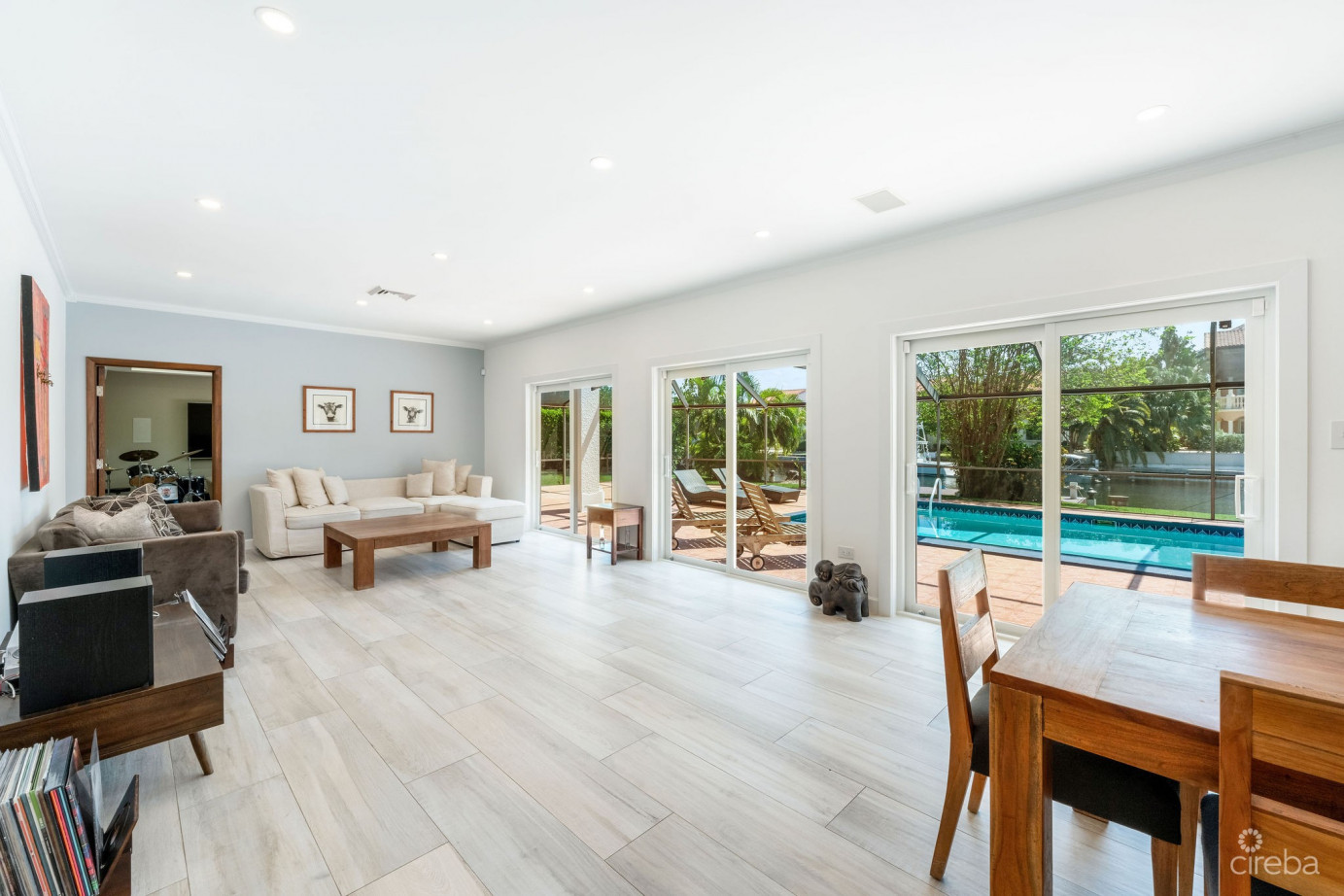 Nelson  Quay 56, Waterfront Home