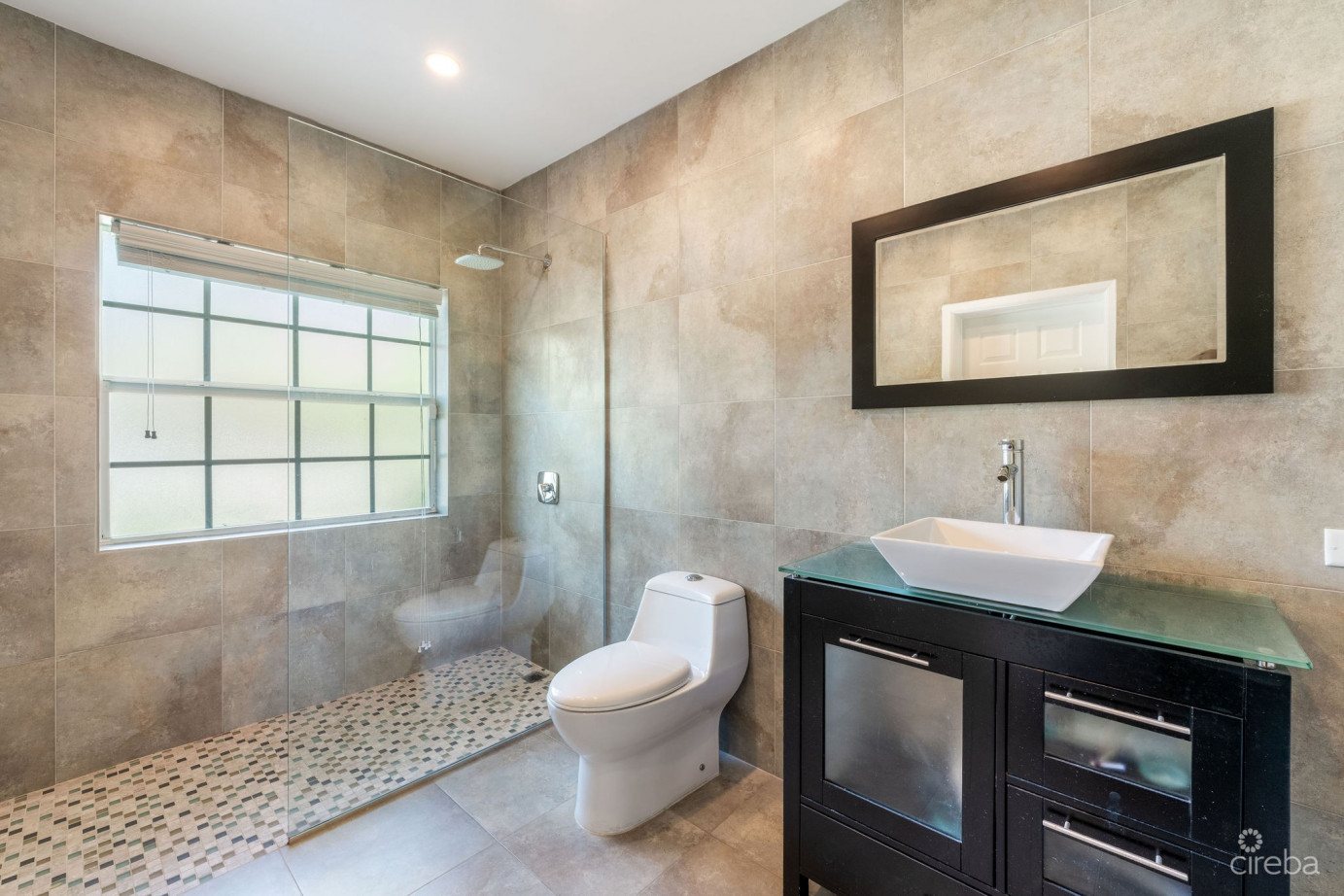 Nelson  Quay 56, Waterfront Home