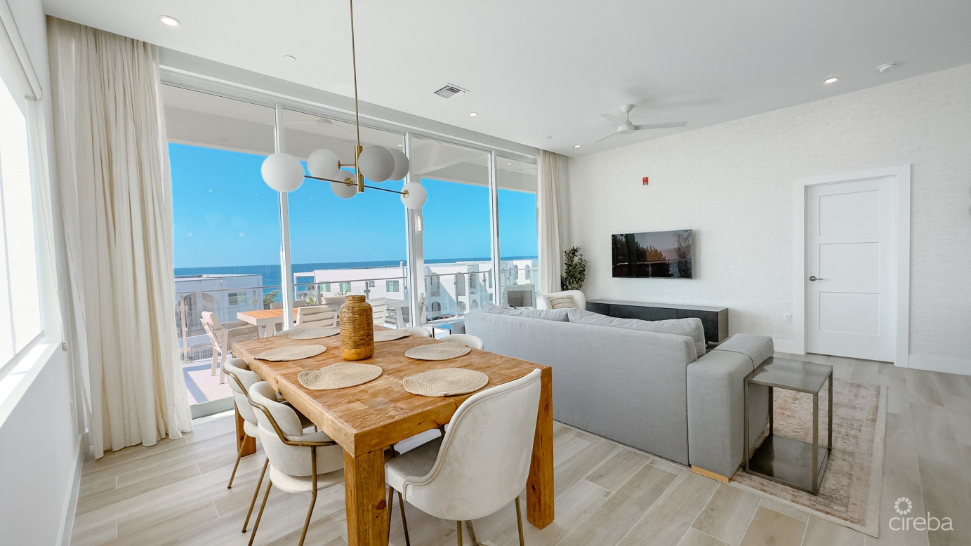 Sunset Point End Unit West Bay