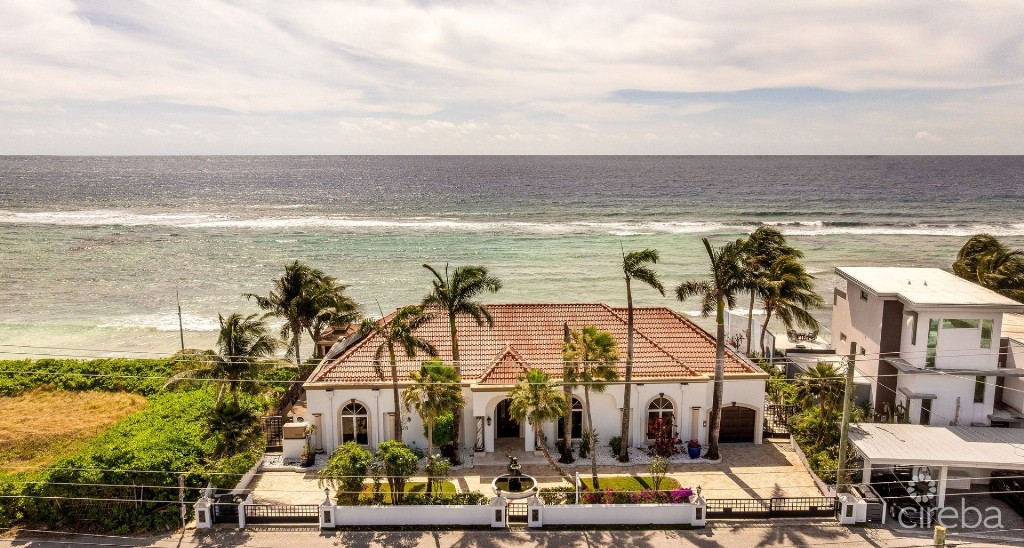 Villa D'este - Prospect Point Waterfront Home