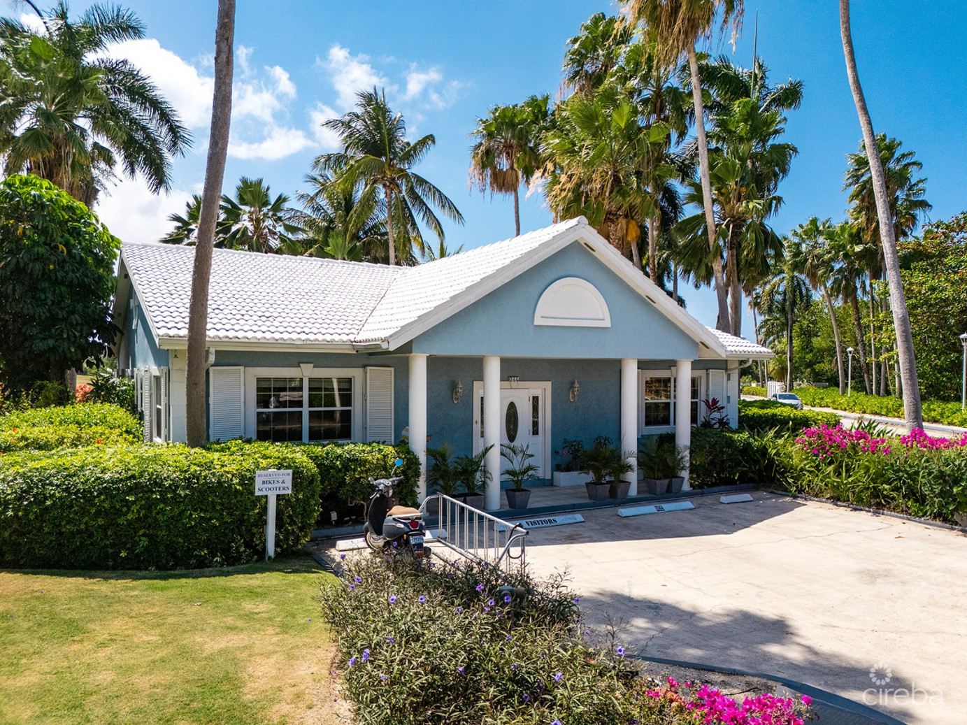 Rare Opportunity - Detached Family Home In Britannia Regents Court