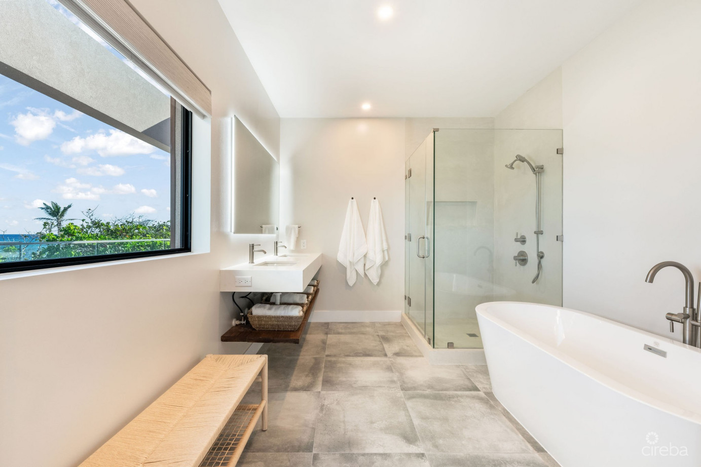 Halcyon Point - Experience  Luxury Firsthand