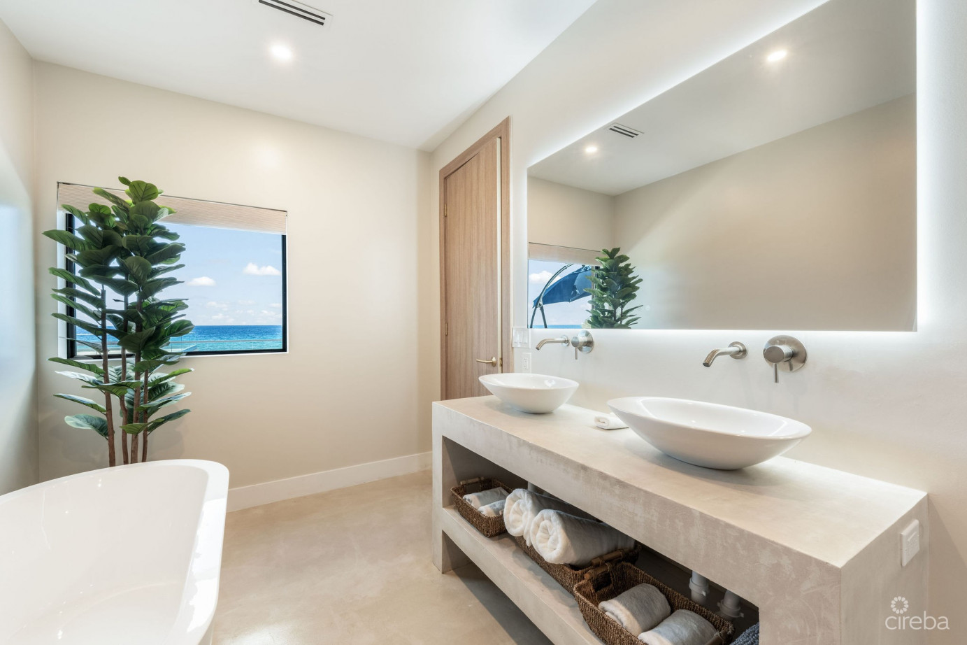 Halcyon Point - Experience  Luxury Firsthand