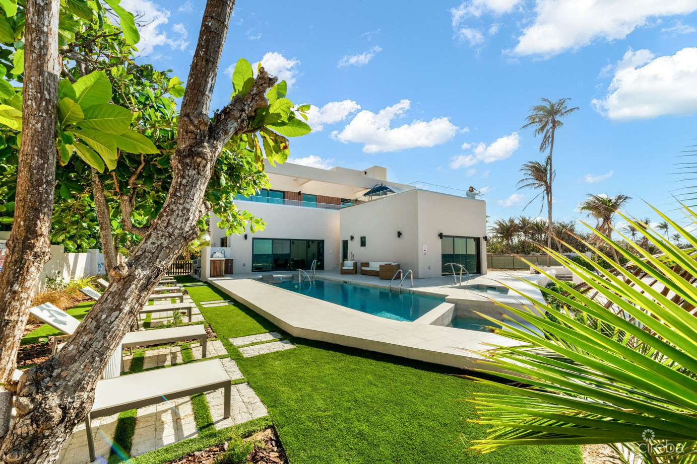 Halcyon Point - Experience  Luxury Firsthand