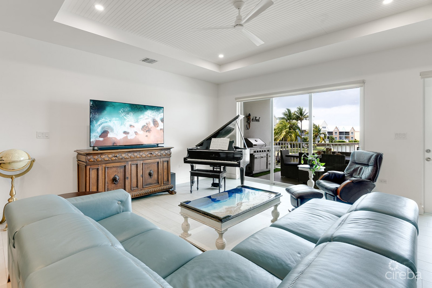 Periwinkle Canal-front 4 Bed With Dock