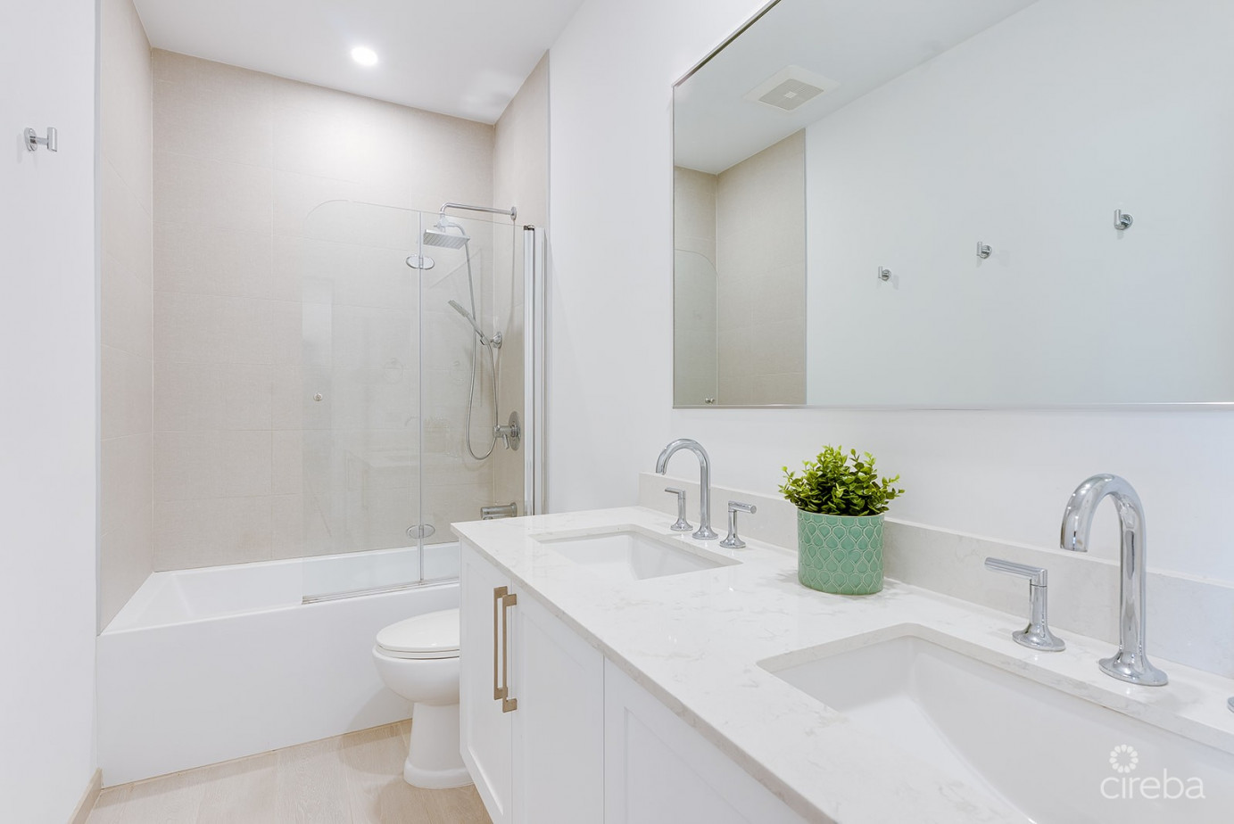 Periwinkle Canal-front 4 Bed With Dock