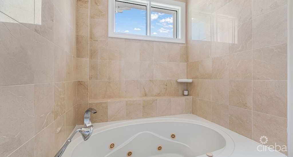 Britannia Kings Court 4 Bed 4 Bath