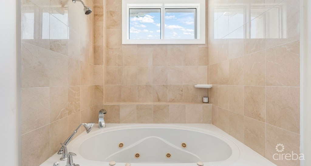 Britannia Kings Court 4 Bed 4 Bath