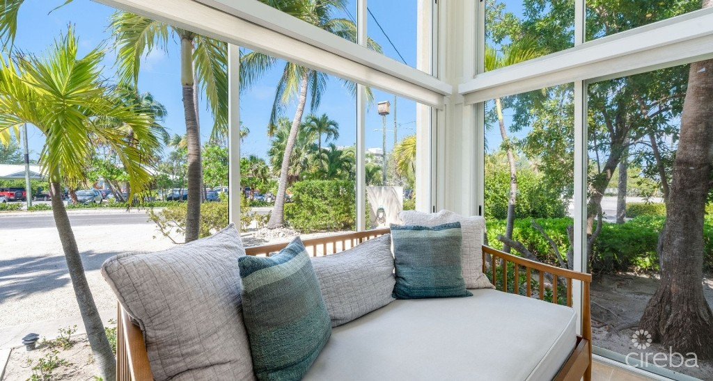 Fully Renovated Island House #9 Rum Point