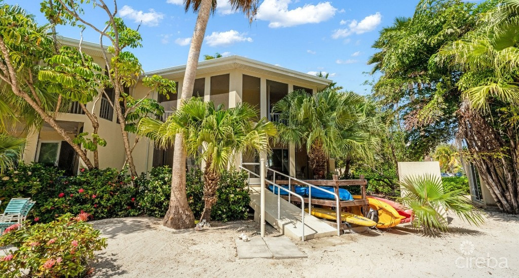 Fully Renovated Island House #9 Rum Point