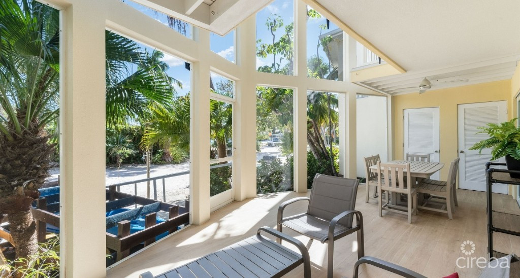 Fully Renovated Island House #9 Rum Point