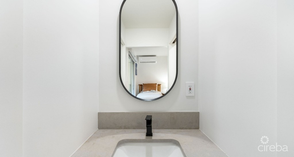 Fully Renovated Island House #9 Rum Point