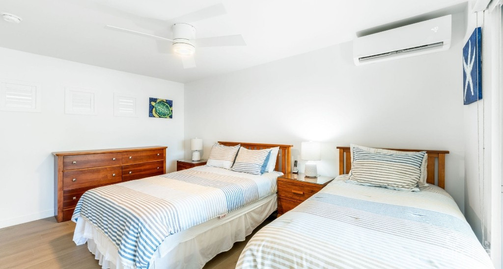 Fully Renovated Island House #9 Rum Point