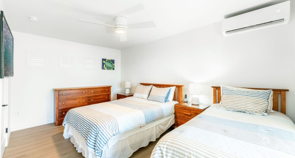 Fully Renovated Island House #9 Rum Point