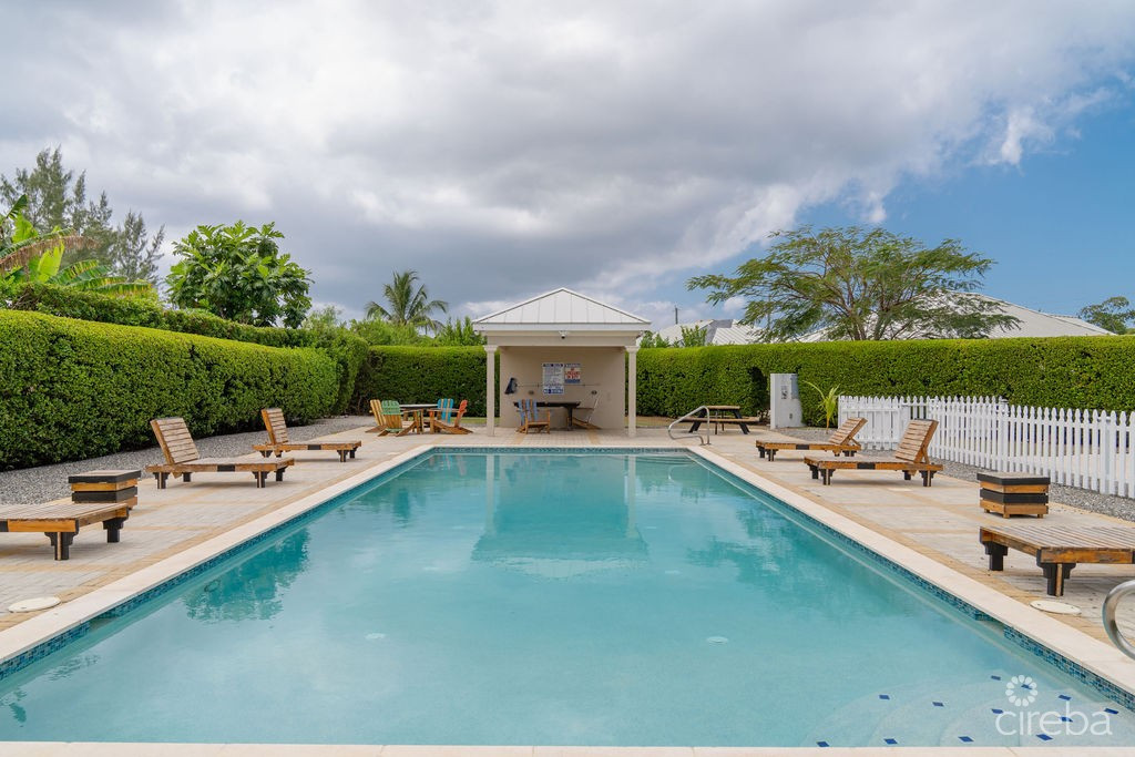 Reduced - Lakefront 3beds Home On Private Land