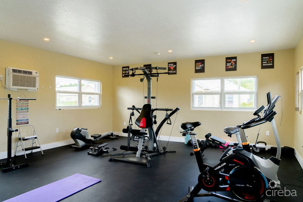 Reduced - Lakefront 3beds Home On Private Land