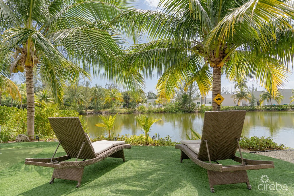 Reduced - Lakefront 3beds Home On Private Land