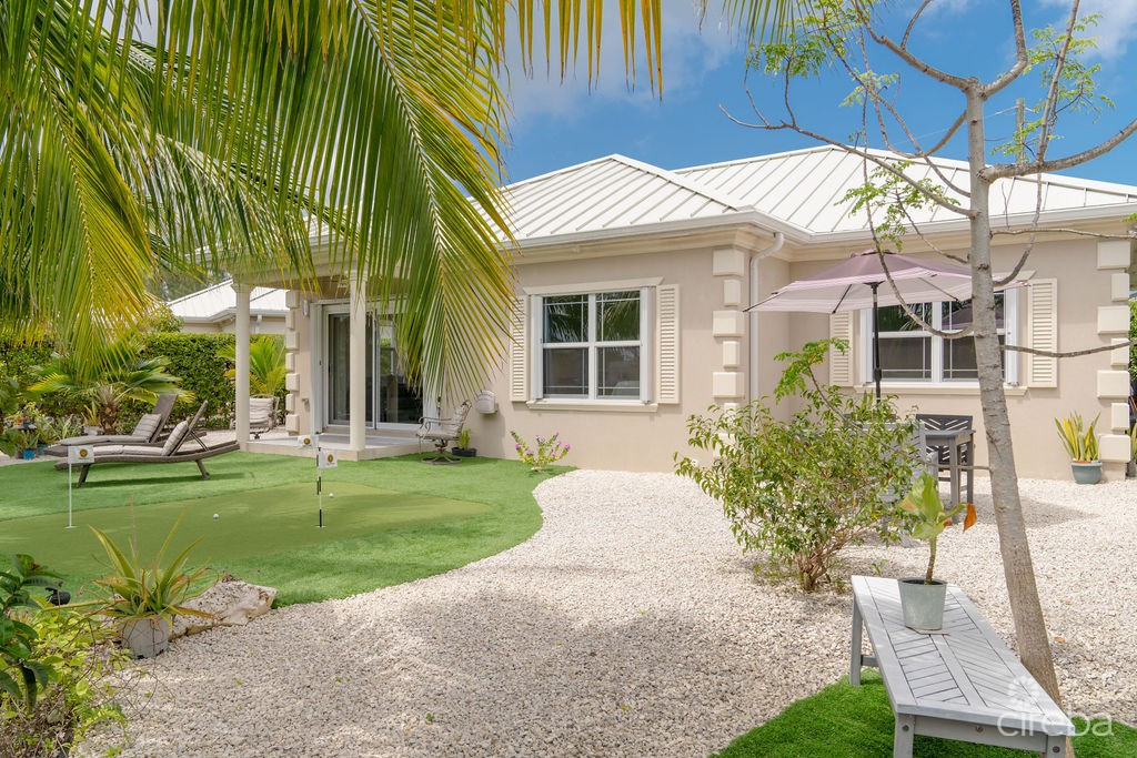 Reduced - Lakefront 3beds Home On Private Land