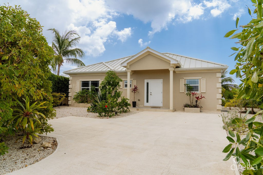 Reduced - Lakefront 3beds Home On Private Land