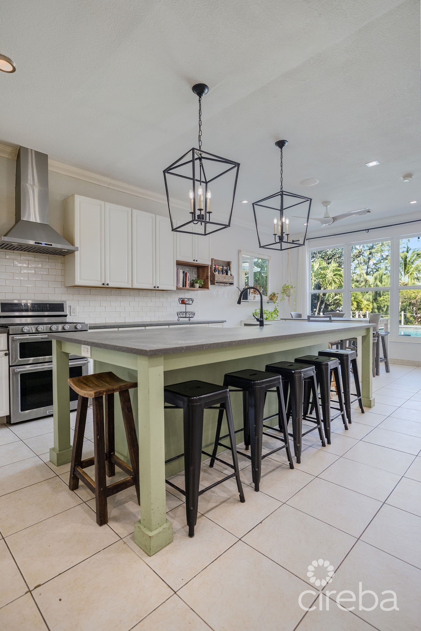 4,465 Sf Canal Front Duplex With Pool  (both Sides - Or Individually)