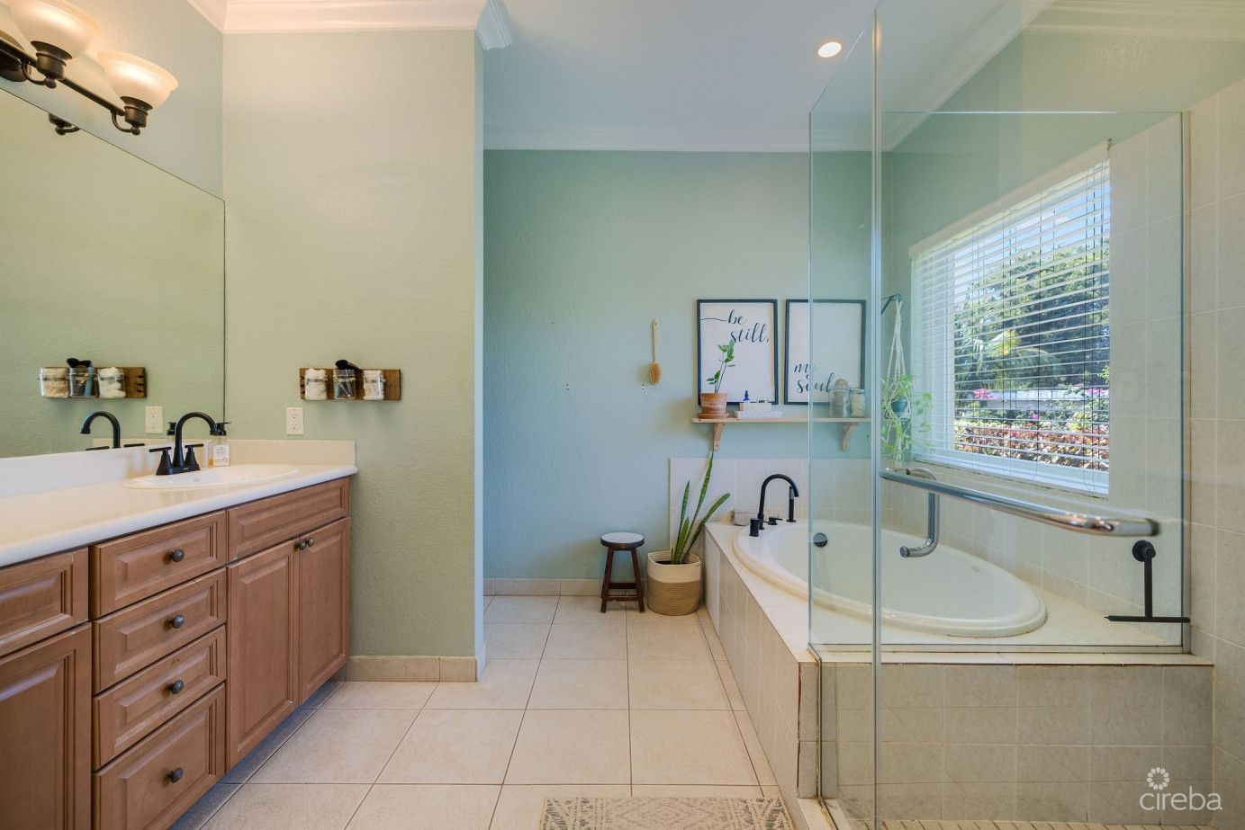 3 Bedroom Canal Front Duplex With Pool - 188 Abbey Way - Unit 2