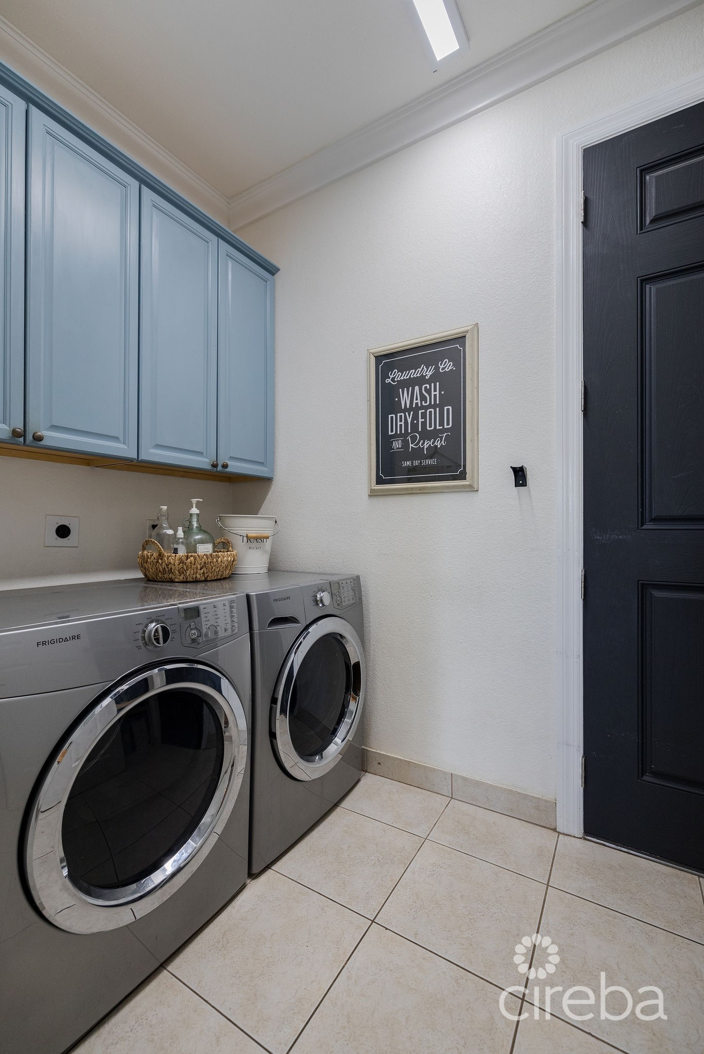 3 Bedroom Canal Front Duplex With Pool - 188 Abbey Way - Unit 2