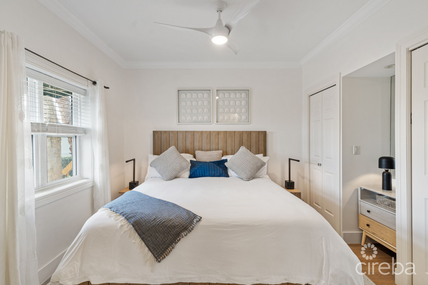 Oceanfront Palacades #1 Townhome (end Unit)