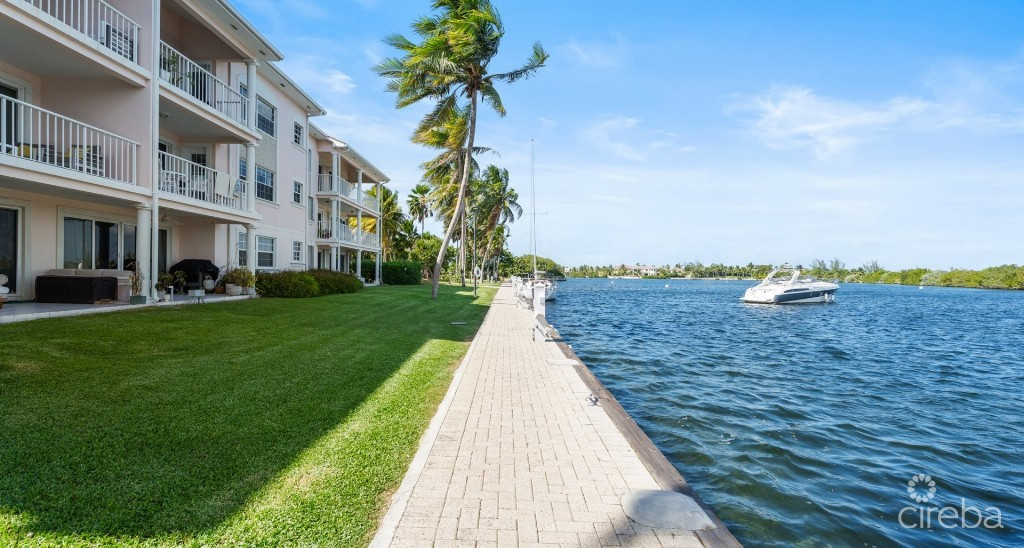 Waterways 432  Top Floor With Amazing Views