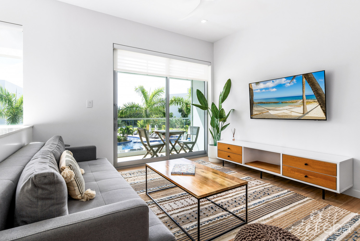 One Canal Point 324, Seven Mile Corridor