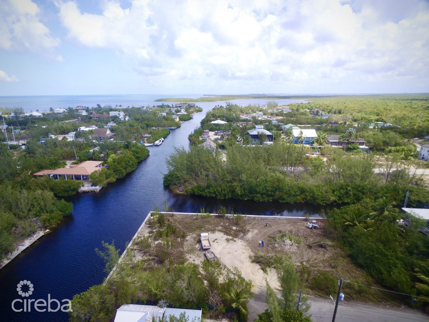 Canal Corner Lot - Filled With Seawall