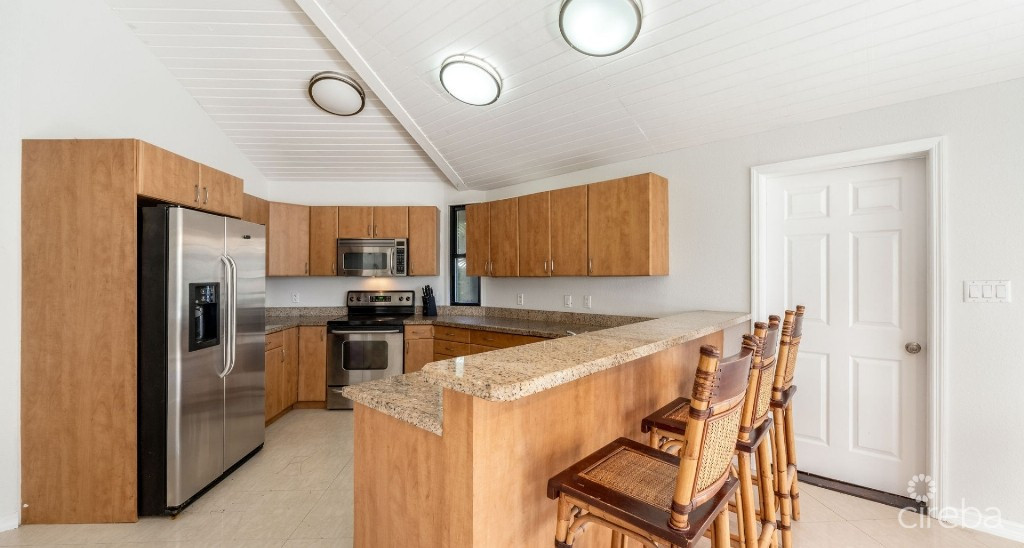 Breezy Pines Top Floor 2 Bed 2 Bath