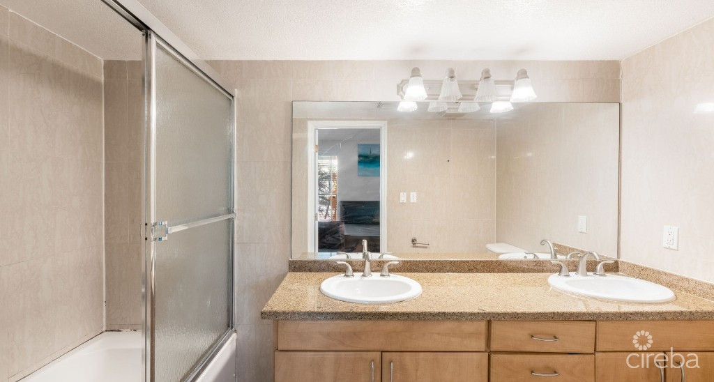 Breezy Pines Top Floor 2 Bed 2 Bath