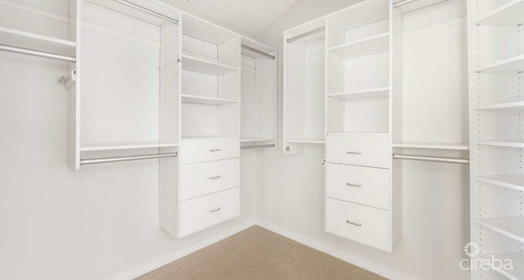 Breezy Pines Top Floor 2 Bed 2 Bath