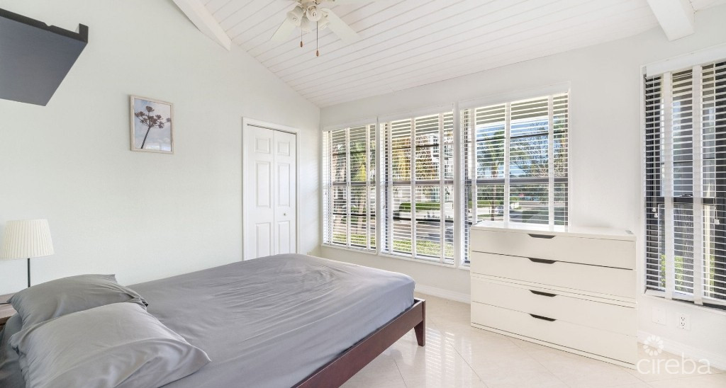 Breezy Pines Top Floor 2 Bed 2 Bath