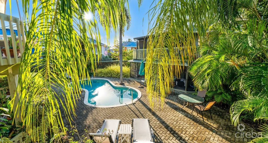 Breezy Pines Top Floor 2 Bed 2 Bath