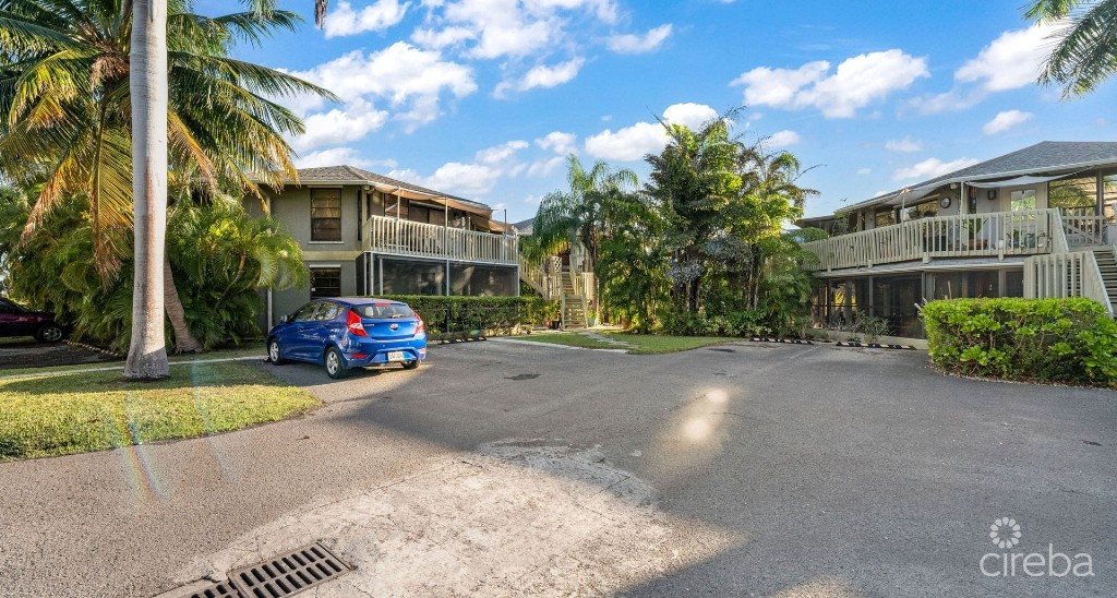 Breezy Pines Top Floor 2 Bed 2 Bath