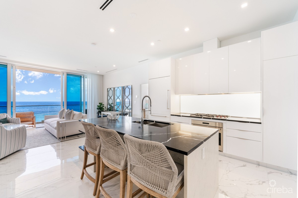 Fin Oceanfront Corner Residence