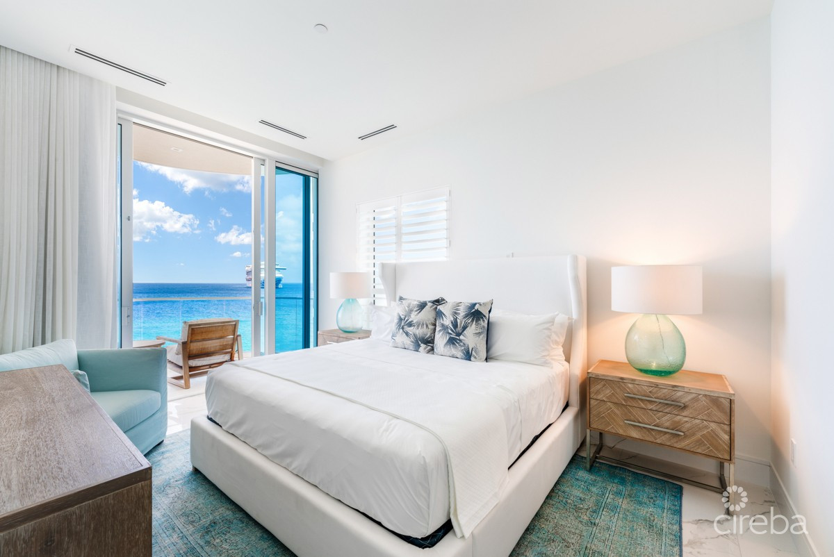 Fin Oceanfront Corner Residence