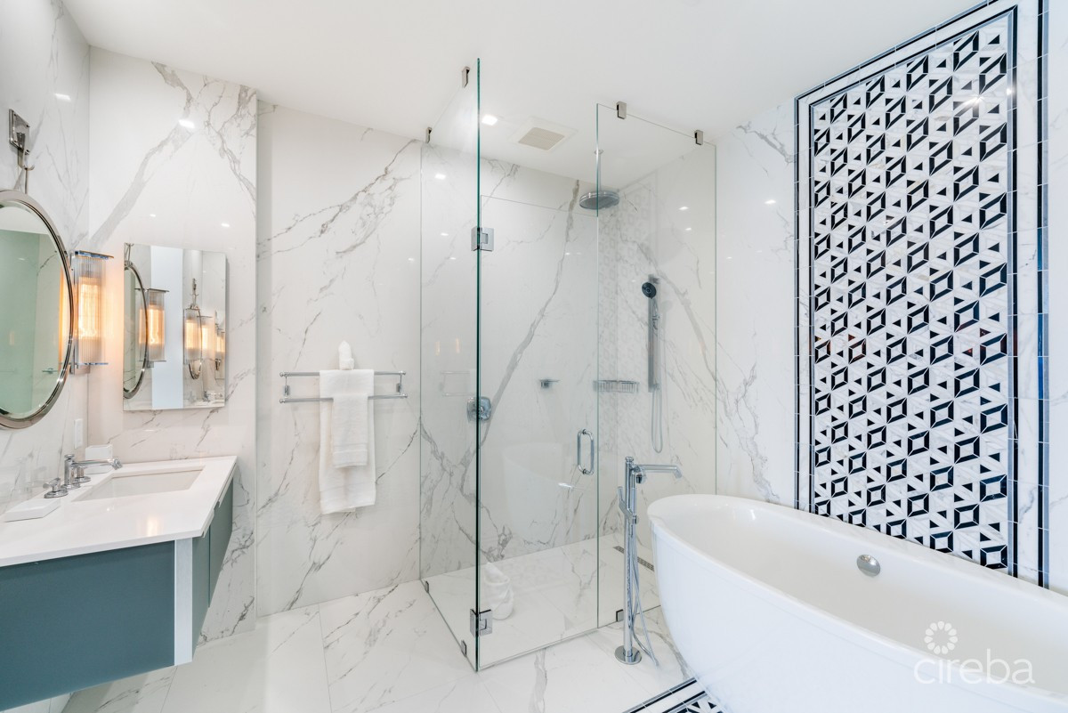 Fin Oceanfront Corner Residence